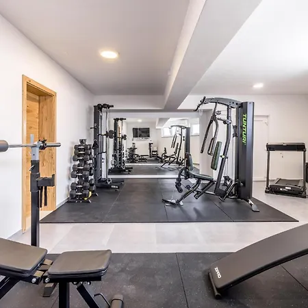 펜션 Luxurious In With Sauna 보디체