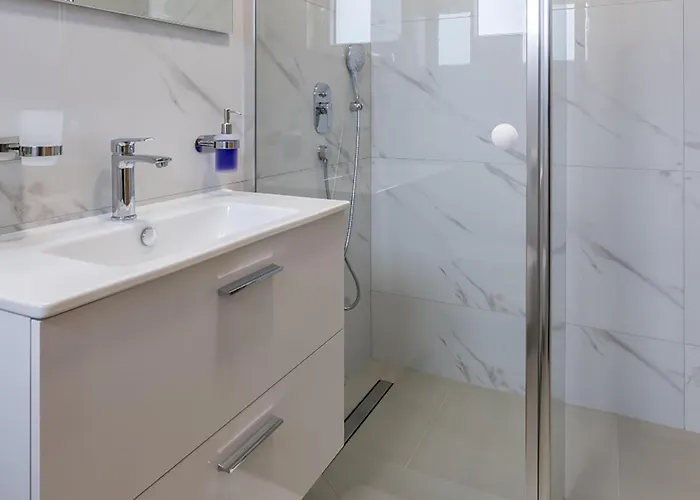 Luxurious In With Sauna *