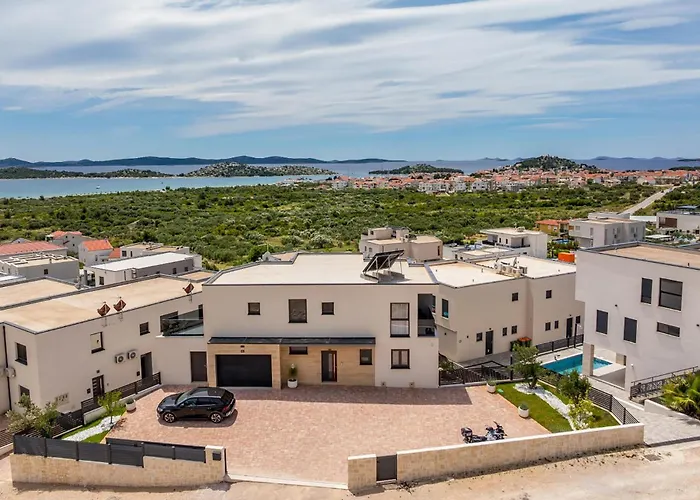 Luxurious In With Sauna Сasa de vacaciones Vodice