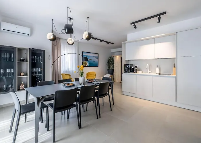 Luxurious In With Sauna Casa vacanze Vodice