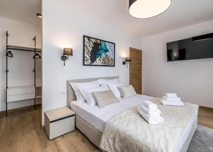 Luxurious In With Sauna *